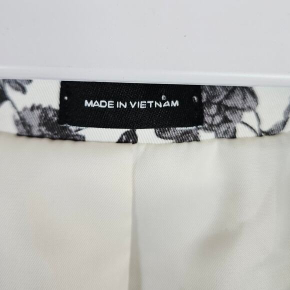 J. Ferrar Men’s 36S Slim Fit Floral Blazer White Gray Modern Statement Jacket - Picture 9 of 13